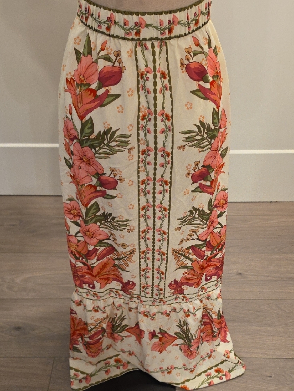 Commense Cream Maxi Dress with Pink Floral Print size XS new with tags - Picture 7 of 12